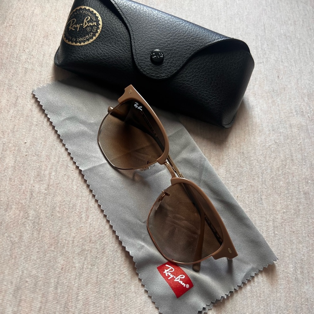 Ray-Ban Clubmaster Sunglasses